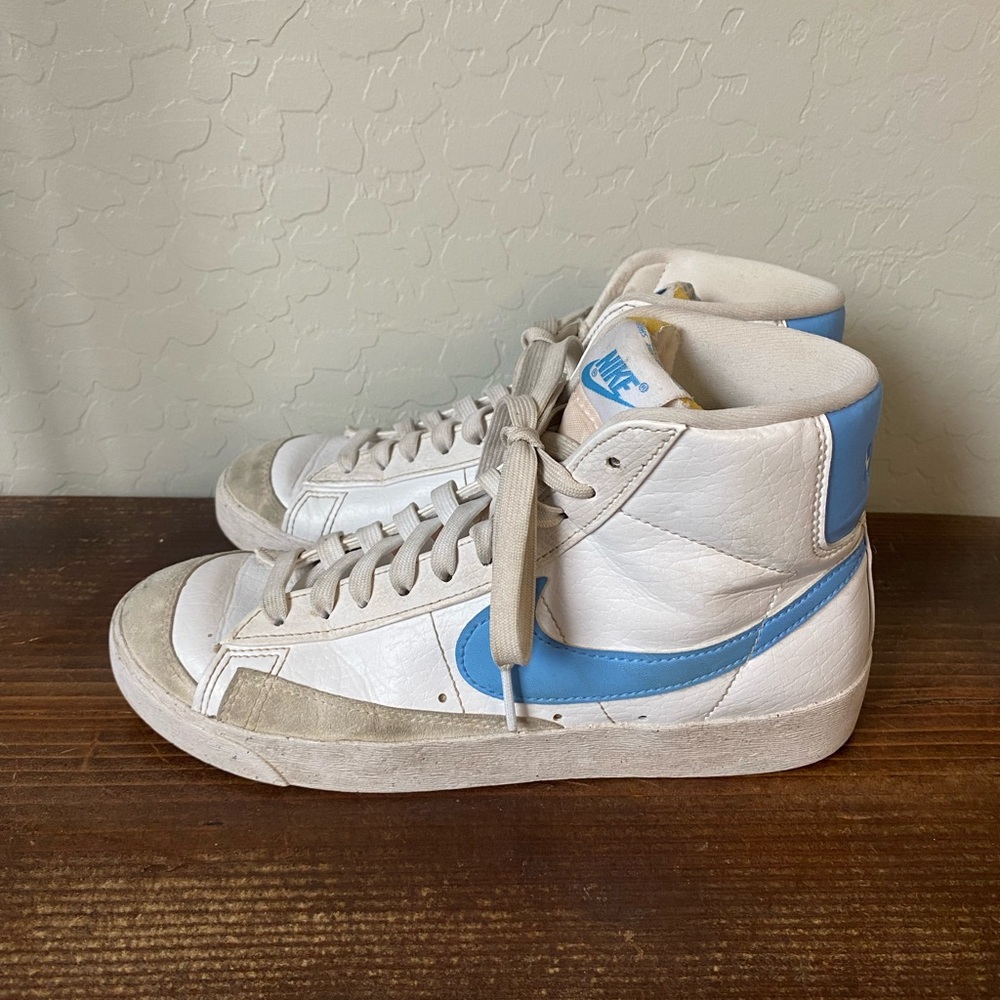 Nike White and Light Blue High-Tops